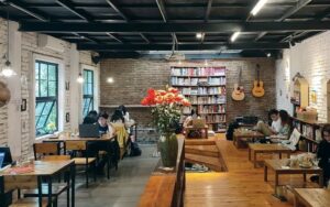 Blue Bird's Nest là cái tên khá nổi tiếng, thu hút giới trẻ ở khu vực Ba Đình.