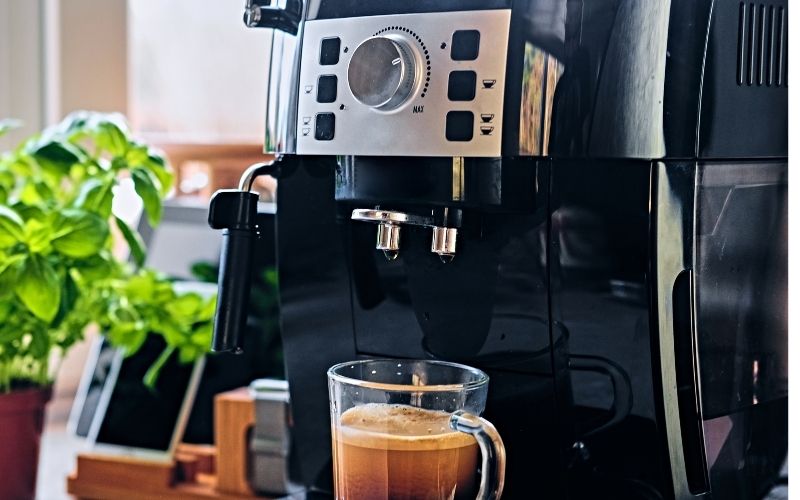 Máy pha cà phê là một hạng mục vật tư không thể thiếu